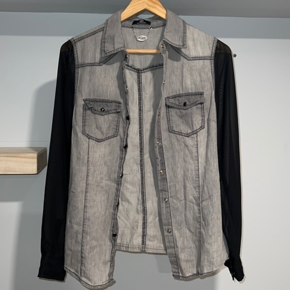 Black and gray top sheer black sleeves